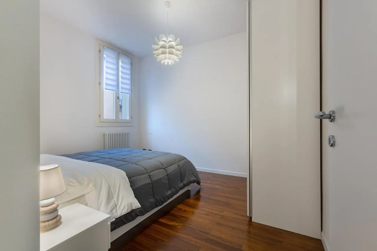 Crocetta Certosa Apartment Con Balcone Bologna 0*,