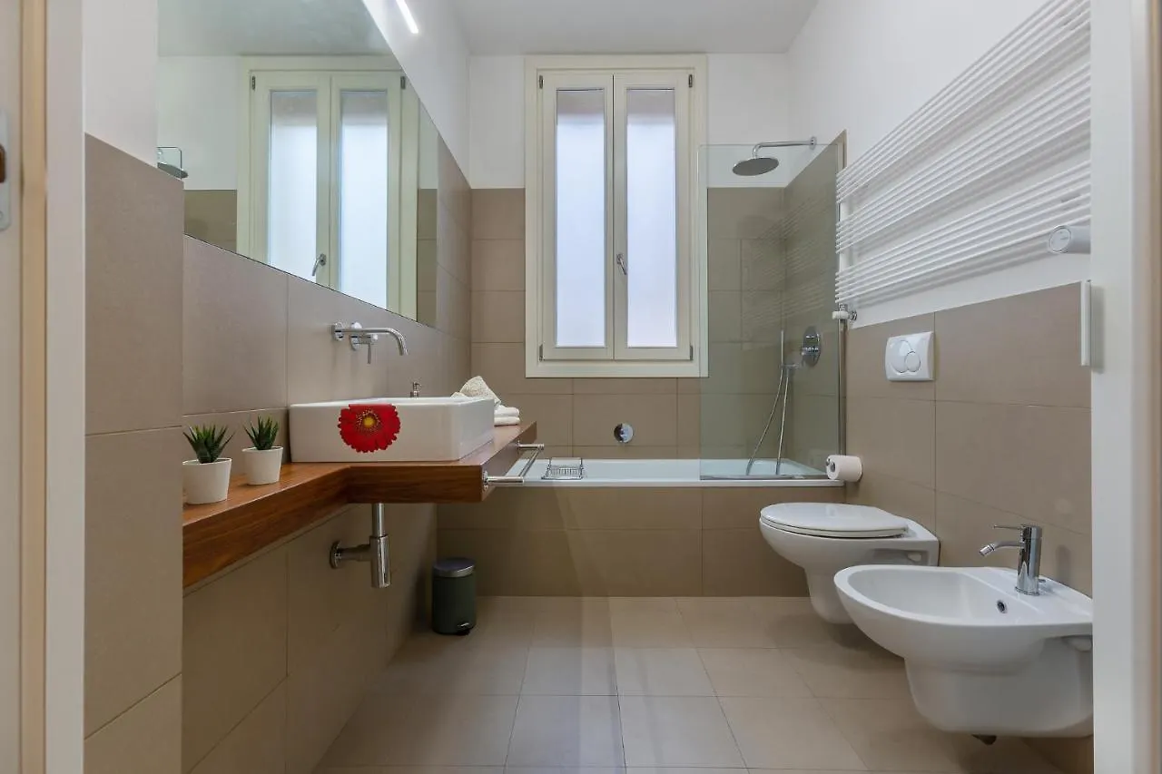 Crocetta Certosa Apartment Con Balcone Bologna
